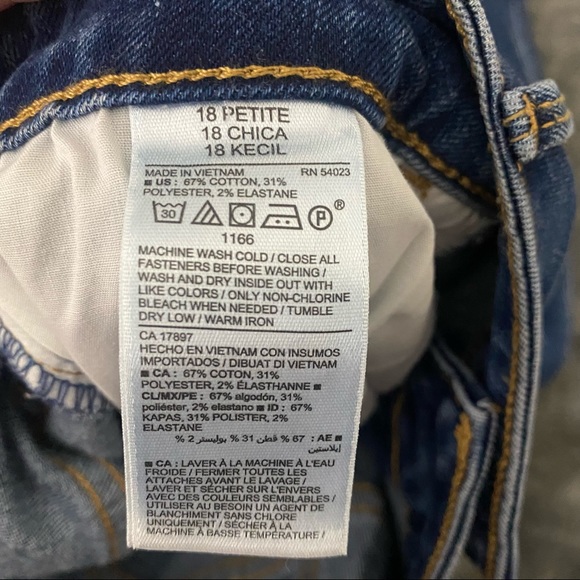 NWT Old Navy Ripped Skinny Jeans - Picture 4 of 4